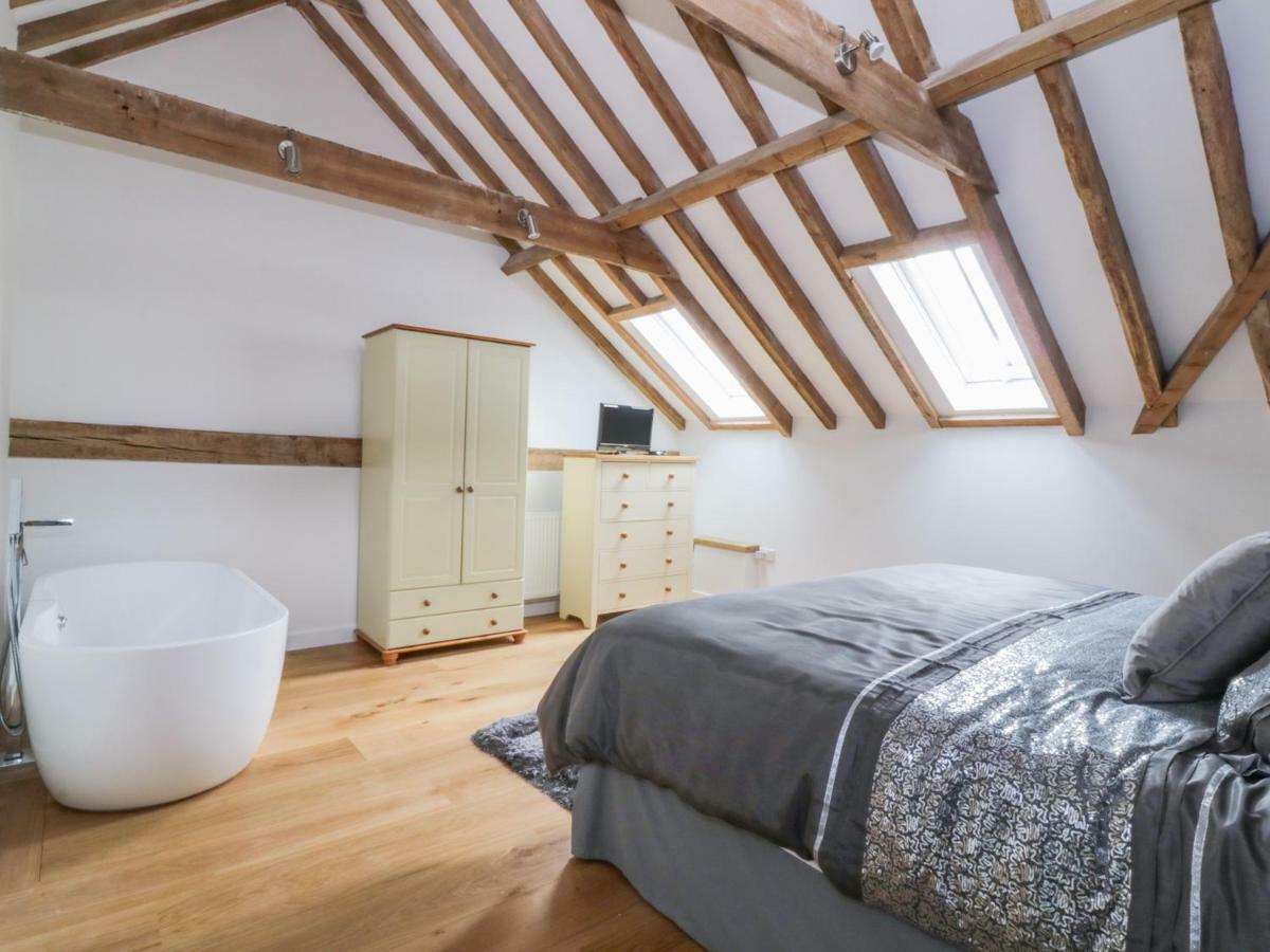 Grange Barn Villa Hessett Buitenkant foto